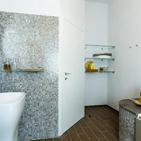 Sole Al Molino A Vento 8, Emma *