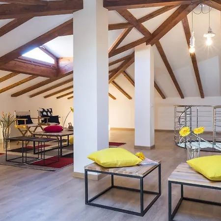 Sole Al Molino A Vento 8, Emma *